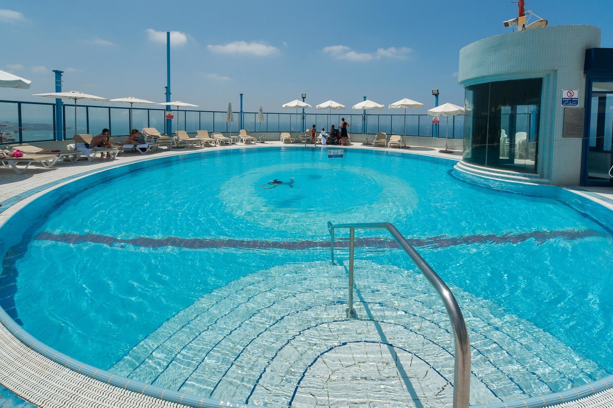 Excellent Beachfront Apt W/ Pool Access By Sea N' Rent Tel Aviv Exteriér fotografie